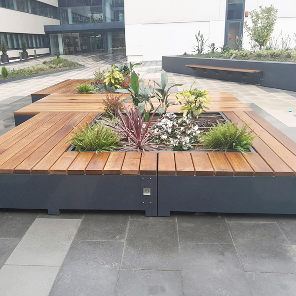 MODULO XL : BENCHES & PLANTER