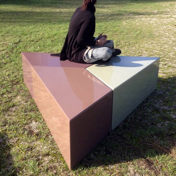 TRIA : BENCH