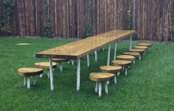 foto table et tabouret Aiguille