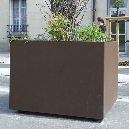 JULIA : JARDINI&Egrave;RES