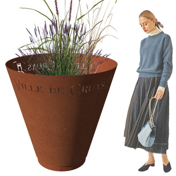 CONICA : JARDINI&Egrave;RES